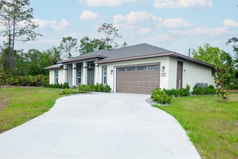 House in Palm Coast, Florida 4 bedrooms, 201.6 sq.m. № 1686982 - photo 2