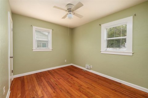 House in Saint Petersburg, Florida 2 bedrooms, 84.17 sq.m. № 1913595 - photo 16