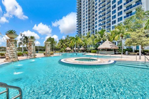 Condominio en venta en Sunrise, Florida, 2 dormitorios, 108.23 m2 № 1708400 - foto 4