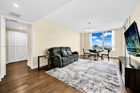 Condominio en venta en Sunrise, Florida, 2 dormitorios, 108.23 m2 № 1708400 - foto 2