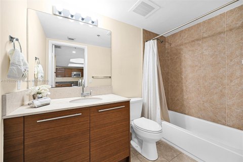 Condominio en venta en Sunrise, Florida, 2 dormitorios, 108.23 m2 № 1708400 - foto 26