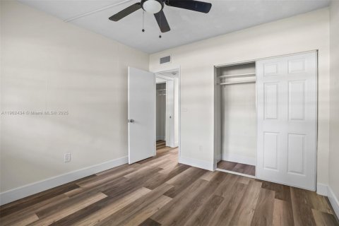 Condo in Aventura, Florida, 2 bedrooms  № 1953856 - photo 18