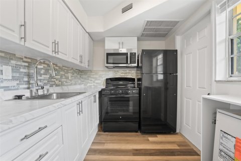 Condo in Aventura, Florida, 2 bedrooms  № 1953856 - photo 4