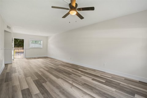 Condo in Aventura, Florida, 2 bedrooms  № 1953856 - photo 6