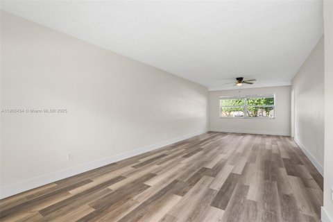 Condo in Aventura, Florida, 2 bedrooms  № 1953856 - photo 2