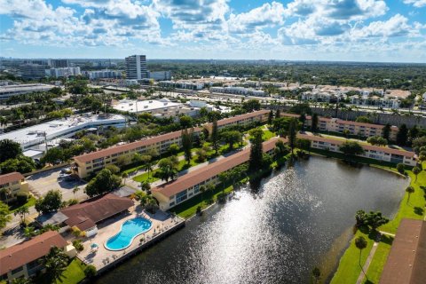 Condo in Aventura, Florida, 2 bedrooms  № 1953856 - photo 27