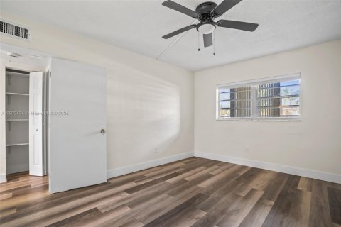Condo in Aventura, Florida, 2 bedrooms  № 1953856 - photo 15