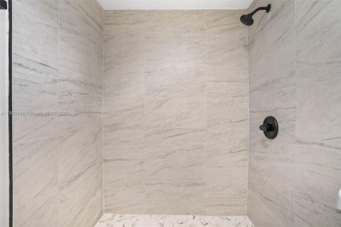 Condo in Aventura, Florida, 2 bedrooms  № 1953856 - photo 13