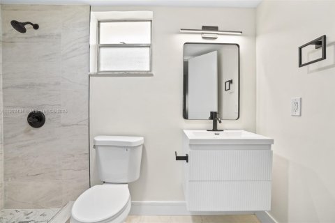 Condo in Aventura, Florida, 2 bedrooms  № 1953856 - photo 12