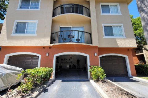 Apartment in West Palm Beach, Florida 2 bedrooms, 95.32 sq.m. № 2250935 - photo 10