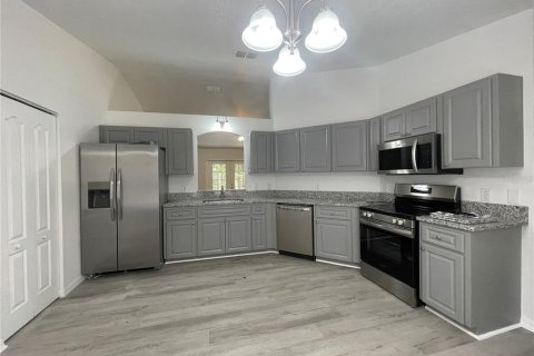 Снять в аренду виллу или дом в Инвернесс, Флорида 3 спальни, 119.1м2, № 2102366 - фото 3