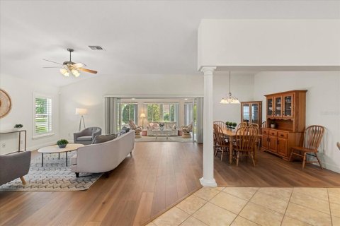 Casa en venta en The Villages, Florida, 3 dormitorios, 181.44 m2 № 1793428 - foto 12