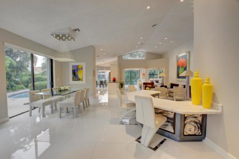 House in Boca Raton, Florida 3 bedrooms, 249.26 sq.m. № 2158394 - photo 4