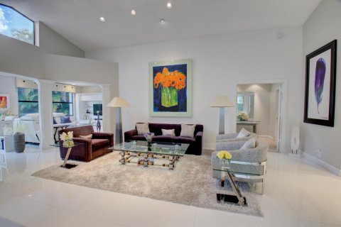 House in Boca Raton, Florida 3 bedrooms, 249.26 sq.m. № 2158394 - photo 10