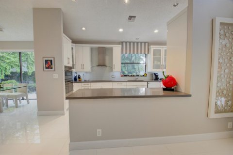 House in Boca Raton, Florida 3 bedrooms, 249.26 sq.m. № 2158394 - photo 13