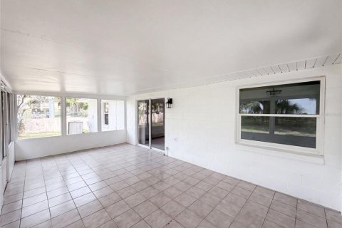 House in Orlando, Florida 3 bedrooms, 123.65 sq.m. № 2229901 - photo 18