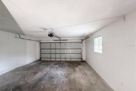 House in Orlando, Florida 3 bedrooms, 123.65 sq.m. № 2229901 - photo 14