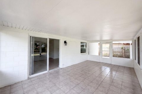 House in Orlando, Florida 3 bedrooms, 123.65 sq.m. № 2229901 - photo 26