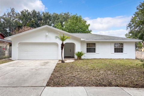 House in Orlando, Florida 3 bedrooms, 123.65 sq.m. № 2229901