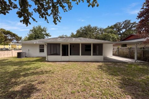 House in Orlando, Florida 3 bedrooms, 123.65 sq.m. № 2229901 - photo 5