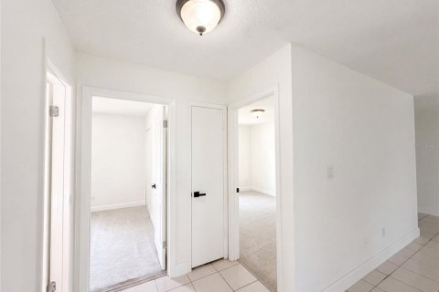 House in Orlando, Florida 3 bedrooms, 123.65 sq.m. № 2229901 - photo 16