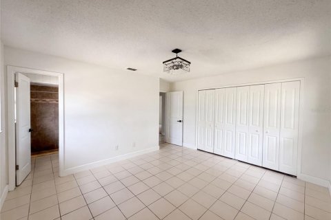 House in Orlando, Florida 3 bedrooms, 123.65 sq.m. № 2229901 - photo 9