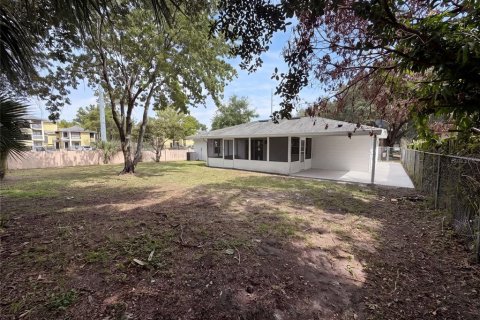 House in Orlando, Florida 3 bedrooms, 123.65 sq.m. № 2229901 - photo 29