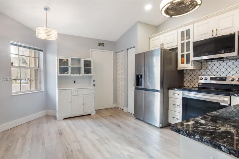 Townhouse in Delray Beach, Florida 2 bedrooms, 109.16 sq.m. № 2090502 - photo 3