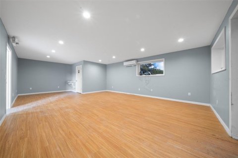 Commercial property in Wildwood, Florida № 2093000 - photo 3