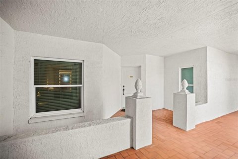 Купить кондоминиум в Трежер-Айленд, Флорида 7 комнат, 228.08м2, № 2091644 - фото 5
