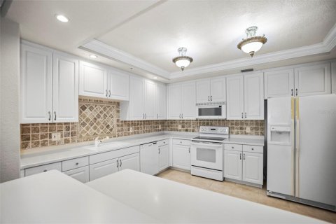 Купить кондоминиум в Трежер-Айленд, Флорида 7 комнат, 228.08м2, № 2091644 - фото 9