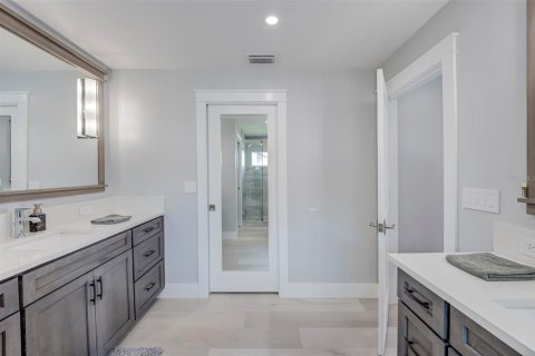 Villa ou maison à vendre à Cape Coral, Floride: 4 chambres, 182 m2 № 2156873 - photo 21