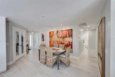 Villa ou maison à vendre à Cape Coral, Floride: 4 chambres, 182 m2 № 2156873 - photo 6