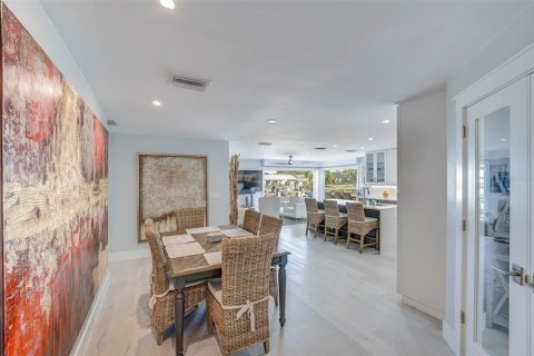 Villa ou maison à vendre à Cape Coral, Floride: 4 chambres, 182 m2 № 2156873 - photo 4