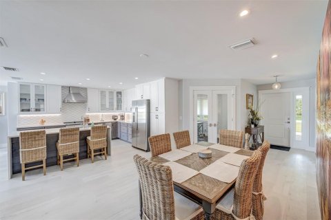 Villa ou maison à vendre à Cape Coral, Floride: 4 chambres, 182 m2 № 2156873 - photo 5
