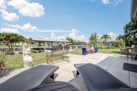Villa ou maison à vendre à Cape Coral, Floride: 4 chambres, 182 m2 № 2156873 - photo 30