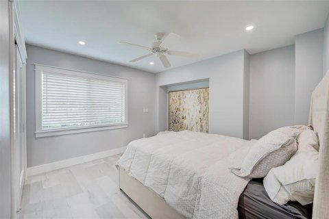 Villa ou maison à vendre à Cape Coral, Floride: 4 chambres, 182 m2 № 2156873 - photo 22