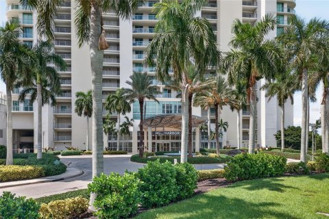 Copropriété à vendre à Fort Myers, Floride: 3 chambres, 152.92 m2 № 2389173 - photo 2