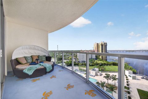 Copropriété à vendre à Fort Myers, Floride: 3 chambres, 152.92 m2 № 2389173 - photo 12
