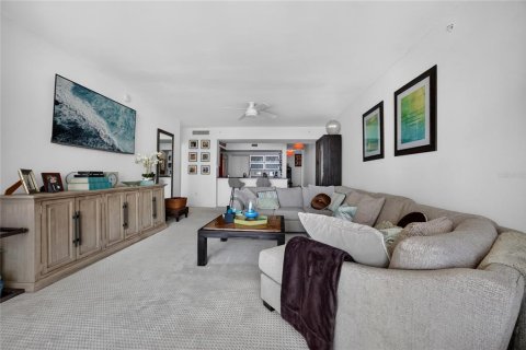 Copropriété à vendre à Fort Myers, Floride: 3 chambres, 152.92 m2 № 2389173 - photo 9