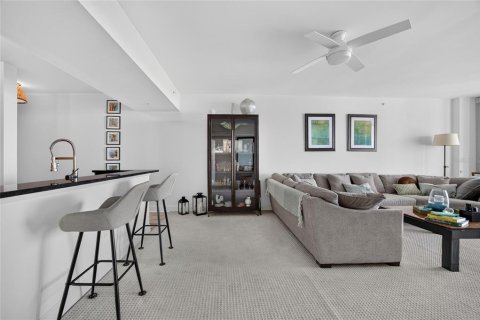 Copropriété à vendre à Fort Myers, Floride: 3 chambres, 152.92 m2 № 2389173 - photo 8