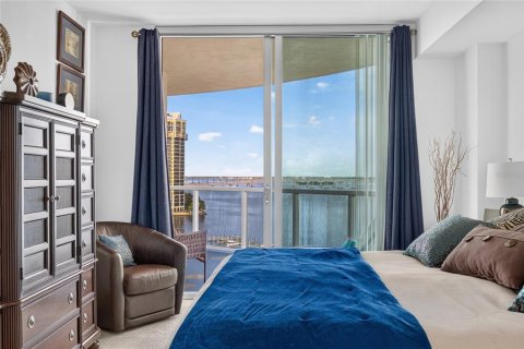 Copropriété à vendre à Fort Myers, Floride: 3 chambres, 152.92 m2 № 2389173 - photo 21