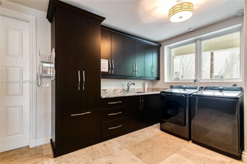 Casa en alquiler en Fort Lauderdale, Florida, 9 dormitorios, 2021.18 m2 № 2035861 - foto 22