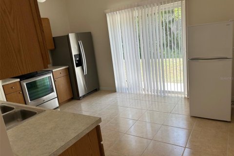 Villa ou maison à louer à Sanford, Floride: 4 chambres, 130.62 m2 № 1690320 - photo 3