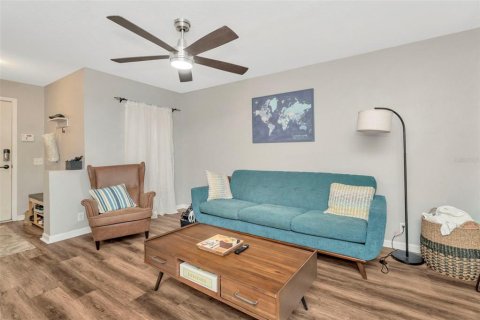 Townhouse in Clearwater, Florida 2 bedrooms, 116.31 sq.m. № 1904419 - photo 7