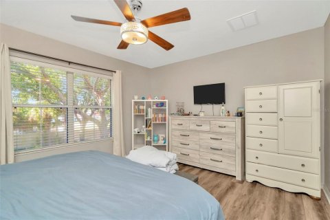Townhouse in Clearwater, Florida 2 bedrooms, 116.31 sq.m. № 1904419 - photo 27