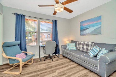 Townhouse in Clearwater, Florida 2 bedrooms, 116.31 sq.m. № 1904419 - photo 30