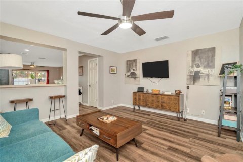 Townhouse in Clearwater, Florida 2 bedrooms, 116.31 sq.m. № 1904419 - photo 11