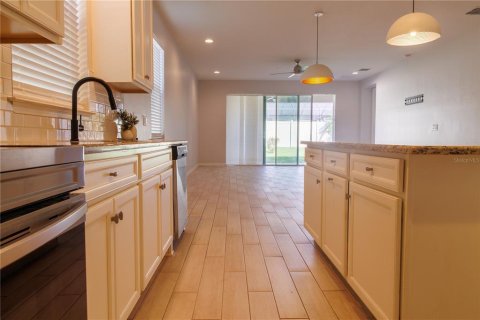 Villa ou maison à vendre à Valrico, Floride: 3 chambres, 185.34 m2 № 2431821 - photo 10