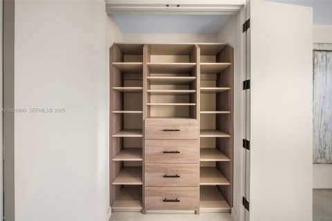 Купить кондоминиум в Майами-Бич, Флорида 1 спальня, 79.8м2, № 1985934 - фото 25